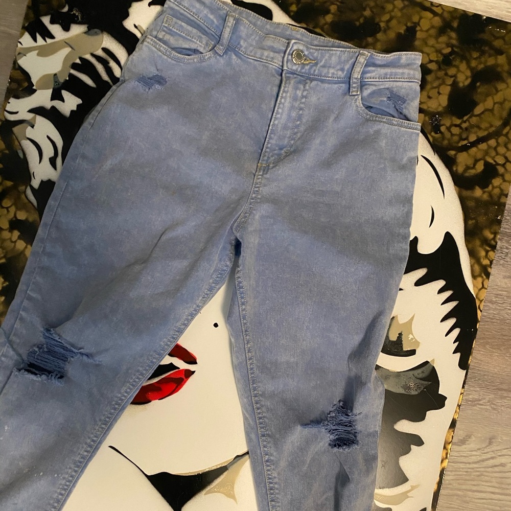 Amazing jeans, adjust perfectly to the body shape